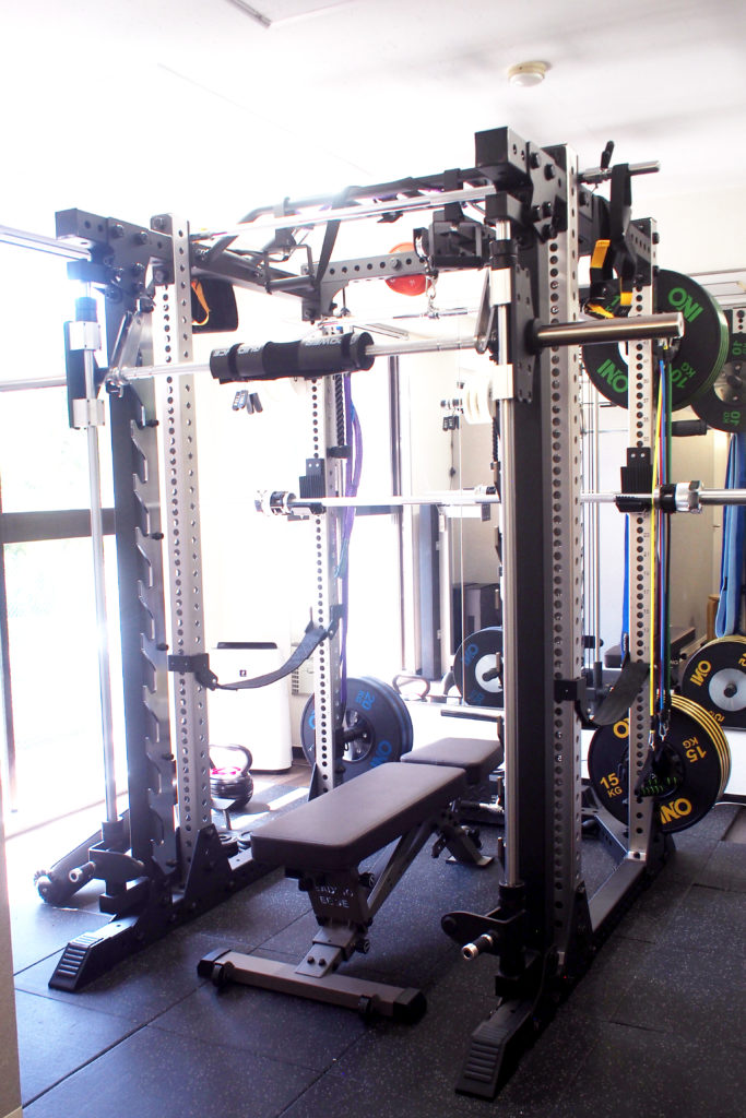 トレーニングマシーン